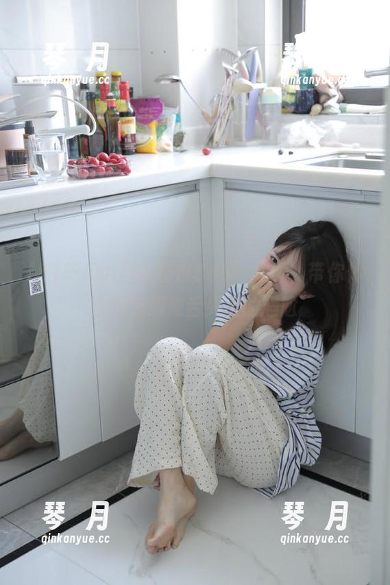 “51吃瓜888”视频，带你体验什么叫做舌尖上的尴尬