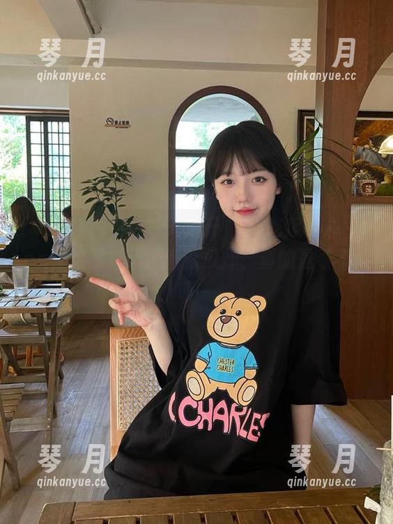 91吃瓜中心 每天点开“91吃瓜中心”app,怕是每天都有新瓜炸,真的是看不够呀~