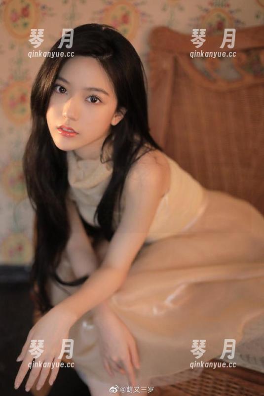 难道“www.hl10.co”的更新就是想告诉我生活太平淡吗？每次都想无声叹息。