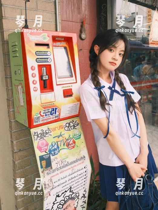 www51发布新动态，瓜田里又捡到沙雕内容，系带来滋味！