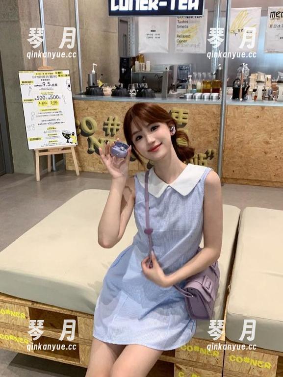 越过路牌，永不迷路，唯独被明星黑料网的八卦吸引，一点也不想走开。