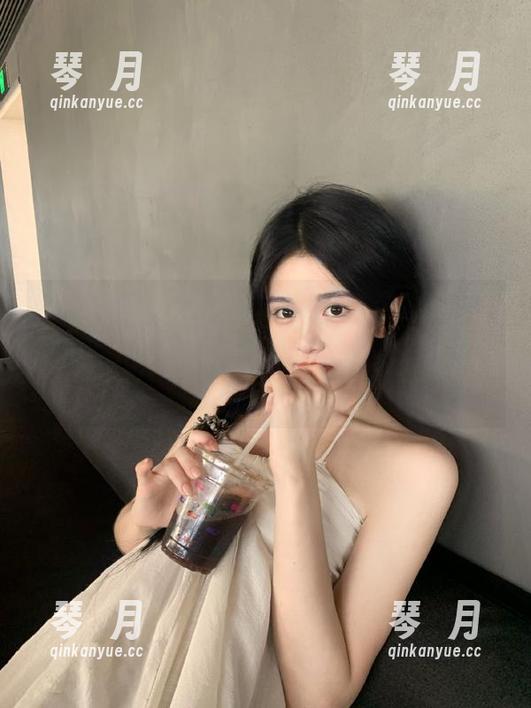哈，说到首页“精品黑料吃瓜”，有多少是我早已在圈里打听过的呢？