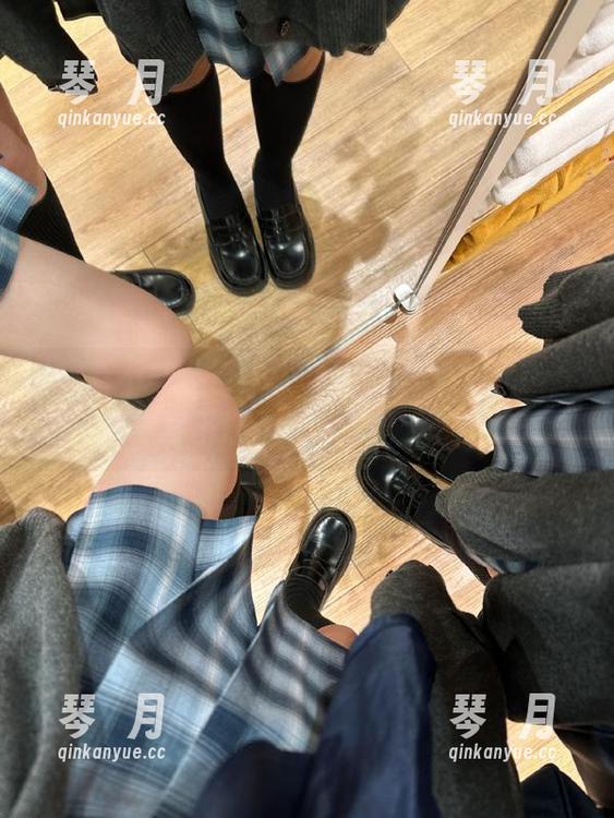 黑料不打烊 听说今日的吃瓜事件火热,苹果版黑料不打烊,填满我无聊的时光。