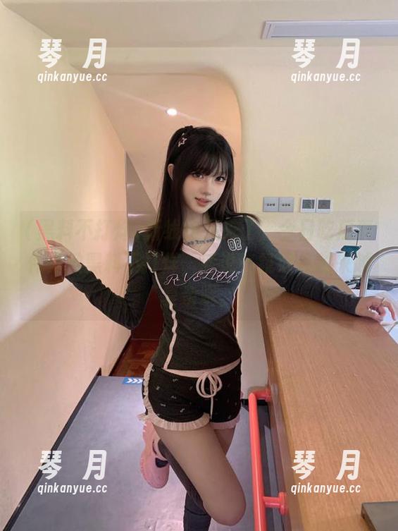 黑料不打烊 新线路又来了,今日吃瓜事件再掀黑料不打烊,话说气氛好像越来越复杂呢。
