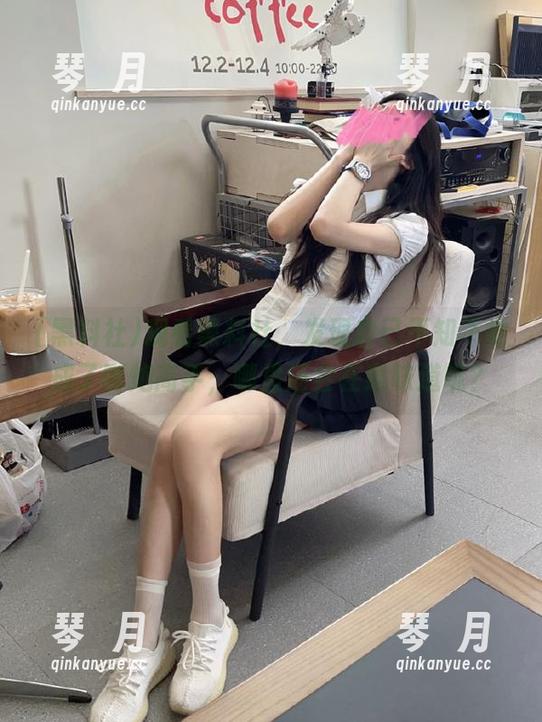 黑料社 观看黑料社,发现自己不知不觉成了嘴炮高手,哪里还会在意味道呢?
